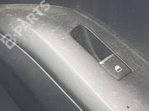 Used Right front window switch Right front window switch FORD FOCUS IV (HN) 1.0 EcoBoost (125 hp) 10697920 10697920