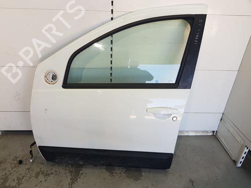 Used Left front door DACIA DUSTER (HS_) 1.5 dCi (109 hp) 32393641
