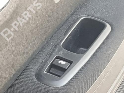 Used Right rear window switch Right rear window switch CITROËN C3 / C3 ORIGIN III (SX) 1.5 BlueHDi 100 (SXYHYP, SXYHTU) (102 hp) 10513141 10513141