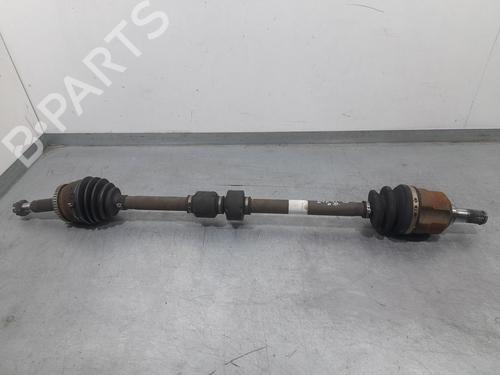 Used Right front driveshaft HYUNDAI i30 (FD) 1.6 CRDi (116 hp) 30081345