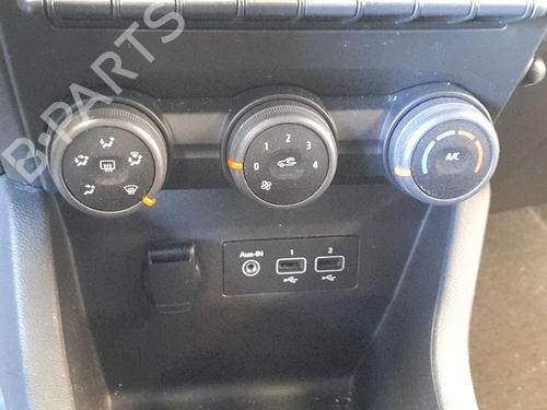 Used Climate control Climate control 37263784 37263784