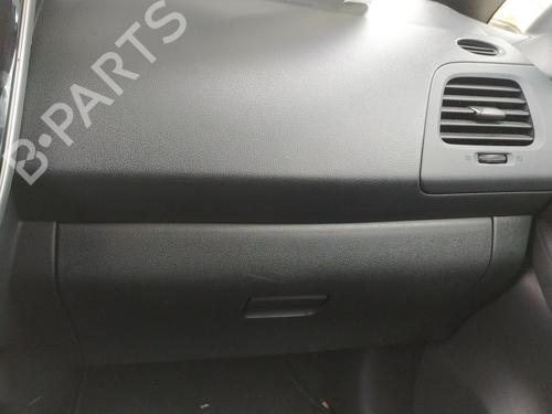 Handskerum Handskerum NISSAN LEAF (ZE0) Electric (109 hp) 33656350 33656350