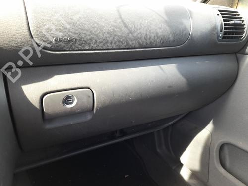 Hanskerom AUDI A3 (8L1) [1996-2006]  29889565