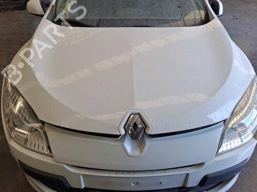 hood-renault-megane-iii-hatchback-bz01_-b3_-2008-38203307 main image
