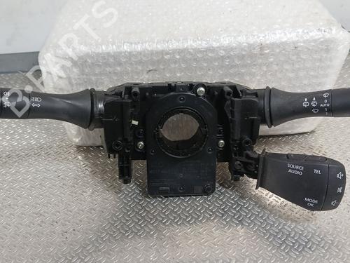 steering-column-stalk-renault-megane-iv-hatchback-b9amn_-2015-40534329 main image