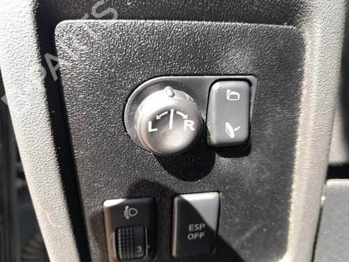 Used Mirror switch NISSAN QASHQAI / QASHQAI +2 I (J10, NJ10, JJ10E) 2.0 All-wheel Drive (141 hp) 26220466