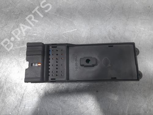 Left front window switch NISSAN PRIMERA Hatchback (P11) 2.0 TD | BP31014959I27 