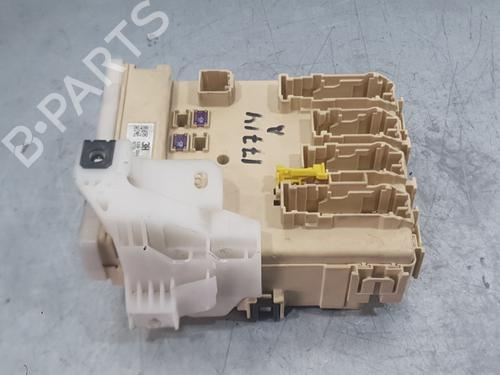 fuse-box-toyota-auris-_e18_-2012-2013-2014-2015-2016-2017-2018-2019-36499153 main image