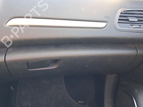 Used Glove box Glove box RENAULT MEGANE IV Hatchback (B9A/M/N_) 1.2 TCe 130 (B9MR) (130 hp) 39955116 39955116