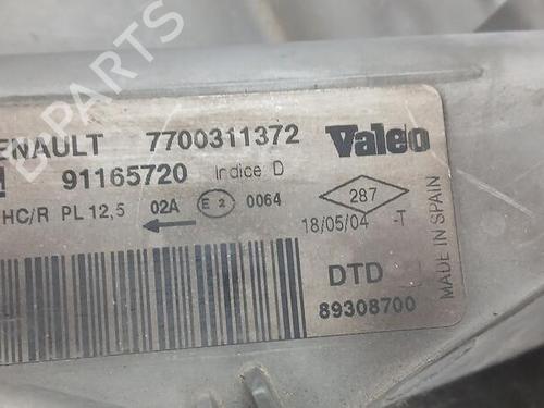 Right headlight RENAULT TRAFIC II Van (FL)  | BP26722328C29 