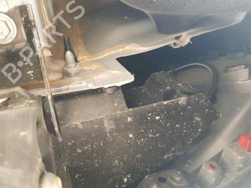 Used Rear bumper reinforcement RENAULT CLIO V (B7_) [2019-2025]  21396092