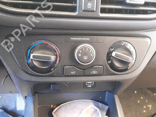 Used Climate control Climate control 39410675 39410675