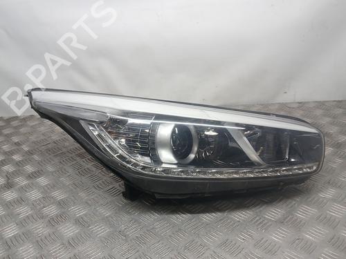 Used Right headlight KIA CEE'D (JD) 1.6 CRDi 136 (136 hp) 24591127