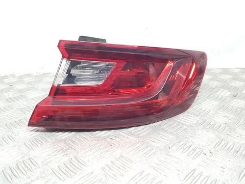 right-taillight-renault-megane-iv-hatchback-b9amn_-2015-28818027 main image