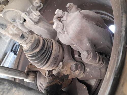 Achsschenkel links vorne für TOYOTA AURIS (_E15_) 1.4 D-4D (NDE150_, NDE150R) (90 hp) 29527868
