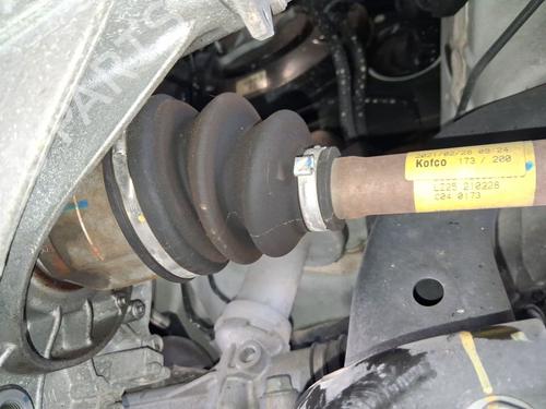 Used Left front driveshaft Left front driveshaft KIA STONIC (YB) 1.0 T-GDi Eco-Dynamics+ (101 hp) 40505396 40505396