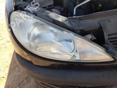 Used Right headlight PEUGEOT 206 Hatchback (2A/C) 1.4 HDi eco 70 (68 hp) 27701578