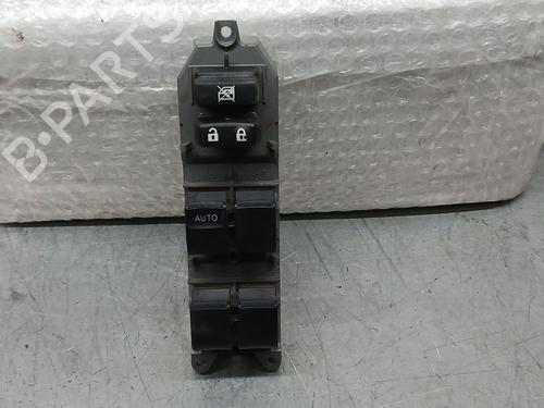 Used Left front window switch TOYOTA YARIS (_P13_) 1.0 (KSP130) (72 hp) 32320858