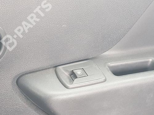 right-rear-window-switch-dacia-sandero-ii-tce-90-b8m1-b8ma-b8ac-2012-10501519 main image