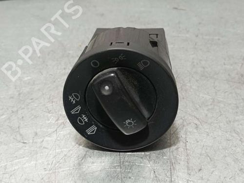 Used Headlight switch AUDI A4 B7 Avant (8ED) [2004-2008]  19157658