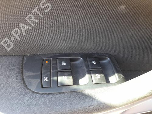 Used Left front window switch OPEL ZAFIRA TOURER C (P12) 1.6 CDTI (75) (136 hp) 25474424