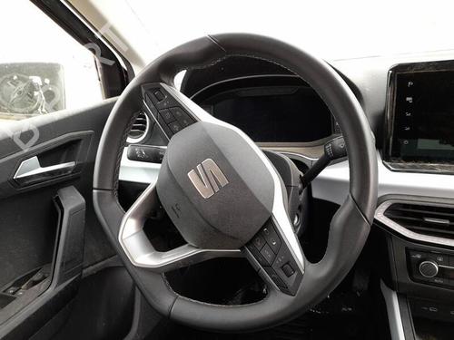 Used Steering wheel SEAT ARONA (KJ7, KJP) 1.0 TSI (110 hp) 27680691