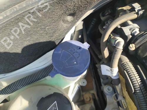 Used Windscreen washer tank PEUGEOT 208 I (CA_, CC_) 1.5 BlueHDI 100 (102 hp) 23955929
