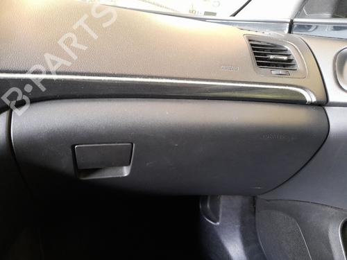 Used Glove box Glove box 37217587 37217587