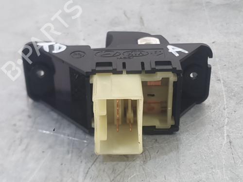 Right rear window switch KIA STONIC (YB) 1.0 T-GDi | BP37273620I28 - Image 2