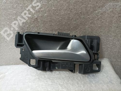 Used Front right interior door handle PEUGEOT 3008 II SUV (MC_, MR_, MJ_, M4_) [2016-2025]  11834476
