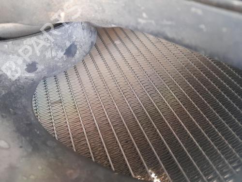 Used Water radiator NISSAN PRIMERA Hatchback (P11) 1.6 16V (106 hp) 31623750