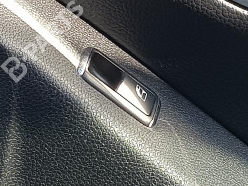 Used Right front window switch Right front window switch MERCEDES-BENZ C-CLASS (W204) [2007-2015] 10656740 10656740