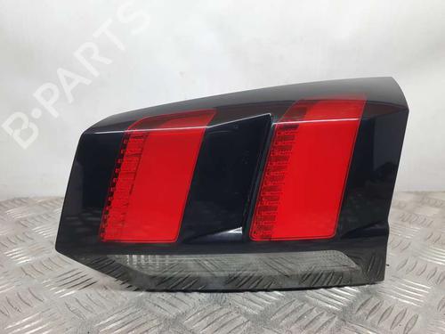 Fanale posteriore destro PEUGEOT 5008 II (MC_, MJ_, MR_, M4_) 1.5 BlueHDi 130 (MCYHZJ, MCYHZR, MCYHZX) (131 hp) 9811027780 | 81580201 | INTERIOR LED  |