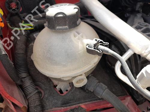 Used Expansion tank PEUGEOT 3008 II SUV (MC_, MR_, MJ_, M4_) 1.2 THP/ PureTech 130 (MRHNSM, MRHNSU, MRHNSJ, MRHNYW,... (131 hp) 26551894