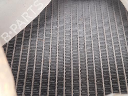 Used Water radiator Water radiator TOYOTA YARIS (_P13_) 1.0 (KSP130) (72 hp) 35791038 35791038