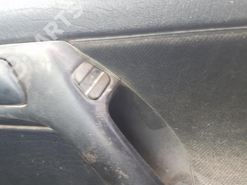 Used Right front window switch Right front window switch VW GOLF III (1H1) 1.9 TDI (90 hp) 10319299 10319299