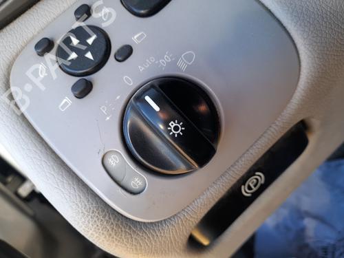 Licht Schakelaar MERCEDES-BENZ C-CLASS T-Model (S203) C 220 CDI (203.206, 203.208) (143 hp) 31340427