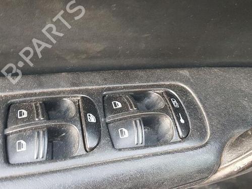 Used Left front window switch PORSCHE CAYENNE (9PA) S 4.5 (340 hp) 28729645
