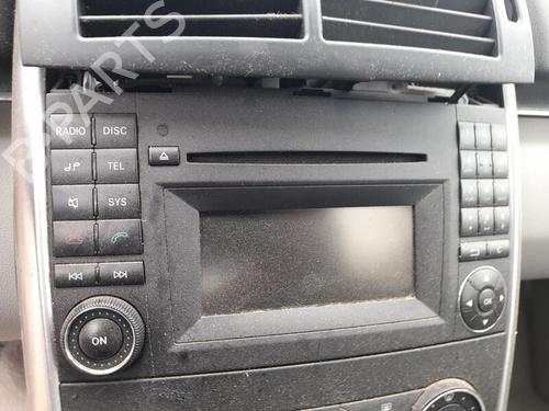 Used Radio MERCEDES-BENZ B-CLASS Sports Tourer (W245) B 180 CDI (245.207) (109 hp) 29752012