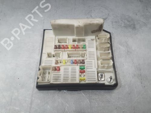 Used Fuse box Fuse box 39248018 39248018