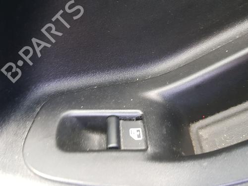 right-rear-window-switch-fiat-500x-334_-2014-33467824 main image