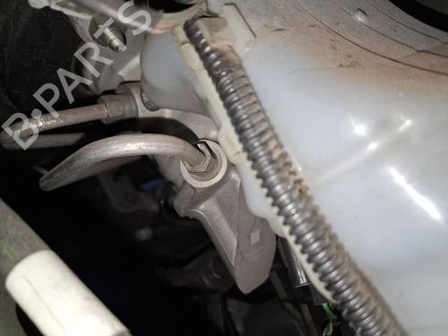 brake-master-cylinder-renault-megane-iv-hatchback-b9amn_-2015-38073527 main image