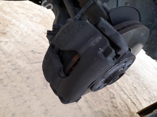 Left front brake caliper VW TRANSPORTER T5 Bus (7HB, 7HJ, 7EB, 7EJ) 2.5 TDI 7H0615123C