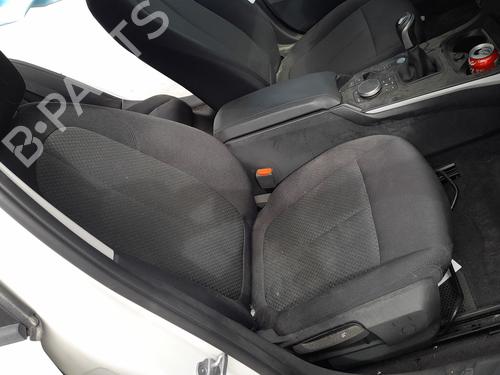 Used Right front seat Right front seat BMW 1 (F40) 116 d (116 hp) 33434394 33434394
