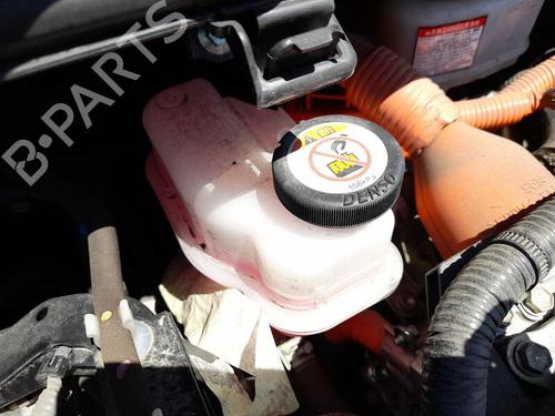 Used Expansion tank TOYOTA YARIS (_P13_) 1.5 Hybrid (NHP130_, NHP130) (101 hp) 26395834