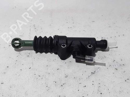 Used Clutch slave cylinder Clutch slave cylinder SUZUKI GRAND VITARA II (JT, TE, TD) 1.9 DDiS (JB419WD, JB419XD) (129 hp) 14011618 14011618