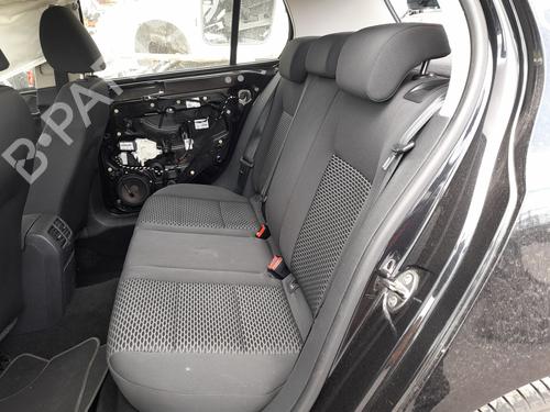 Sedile posteriore Sedile posteriore VW GOLF VI (5K1) 1.6 TDI (105 hp) 36302900 36302900