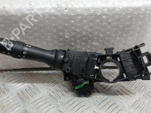 Used Steering column stalk TOYOTA YARIS (_P13_) 1.5 Hybrid (NHP130_, NHP130) (101 hp) 30001871