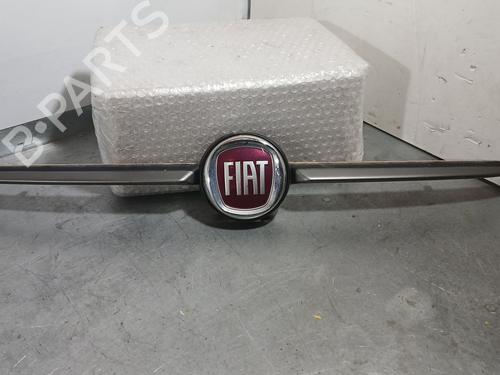 Used Grille Grille FIAT 500 (312_) 1.0 Mild Hybrid (312.AYD1B) (69 hp) 33932727 33932727