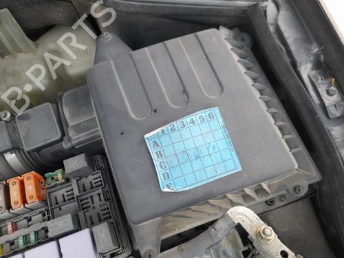 Used Air filter box RENAULT LAGUNA II (BG0/1_) 1.9 dCi (BG08, BG0G) (120 hp) 30096399